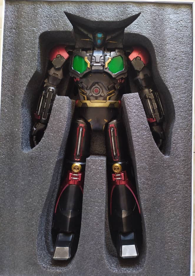 Getter Robot 1 Exclusive Black - Dynamic Forces (Getter Robot) action figure collectible - Main Image 2