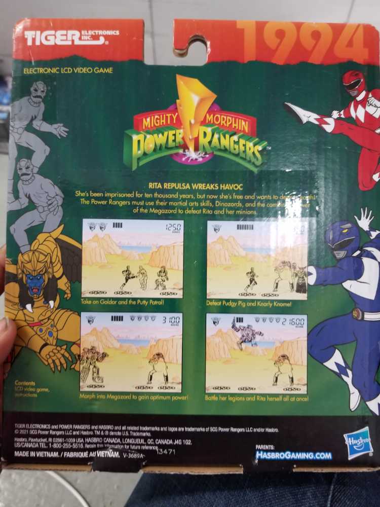 Tiger Electronics Mighty Morphin Power Rangers Electronic Lcd Video Game Retro-inspired 1-player Handheld Game Ages 8 And Up - Toger Electronics, INC. (Electronic LCD Video Game) action figure collectible [Barcode 195166134864] - Main Image 2