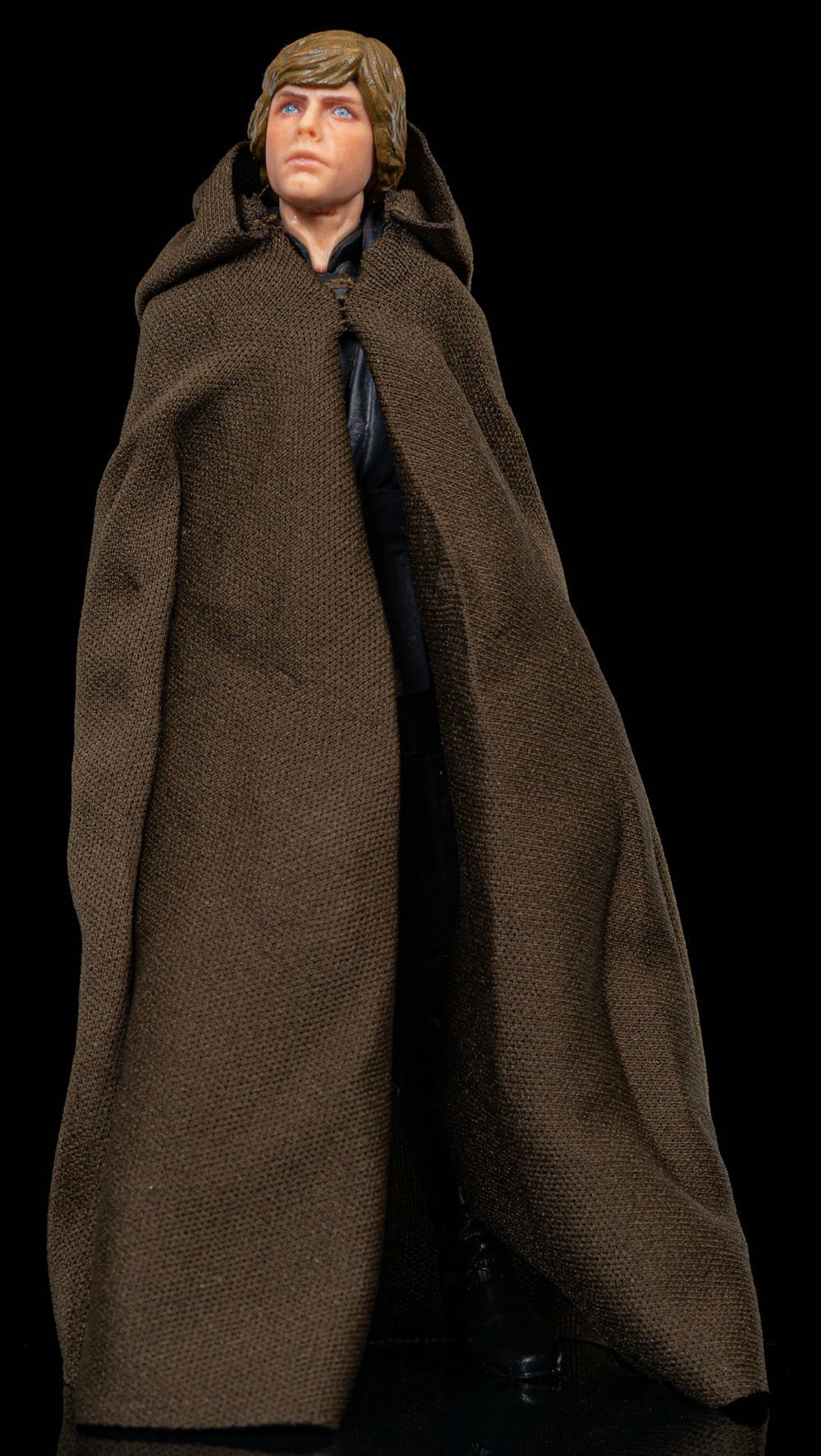 Luke Skywalker (Jedi Knight) - Hasbro (Star Wars: The Black Series) action figure collectible [Barcode 630509868230] - Main Image 4