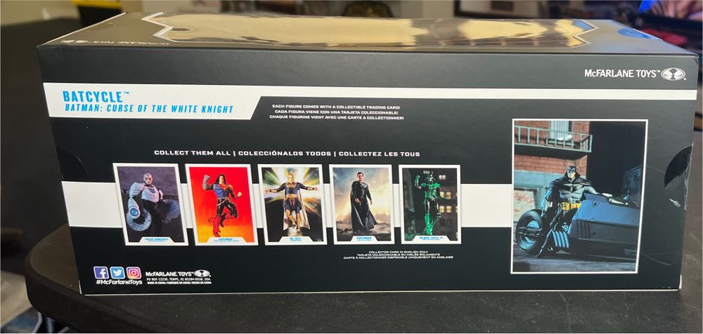 Batcycle - McFarlane Toys / DC Multiverse (DC) action figure collectible - Main Image 2