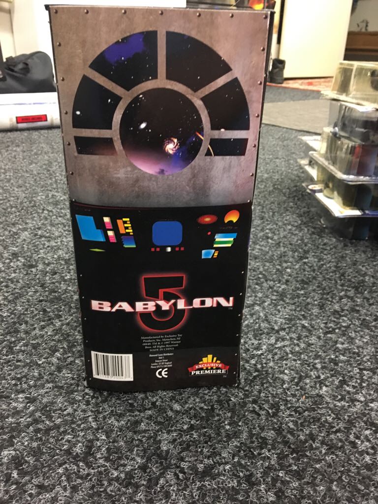 Ambassador G’Kar - Exclusive Premiere (Babylon 5) action figure collectible [Barcode 611385200437] - Main Image 2