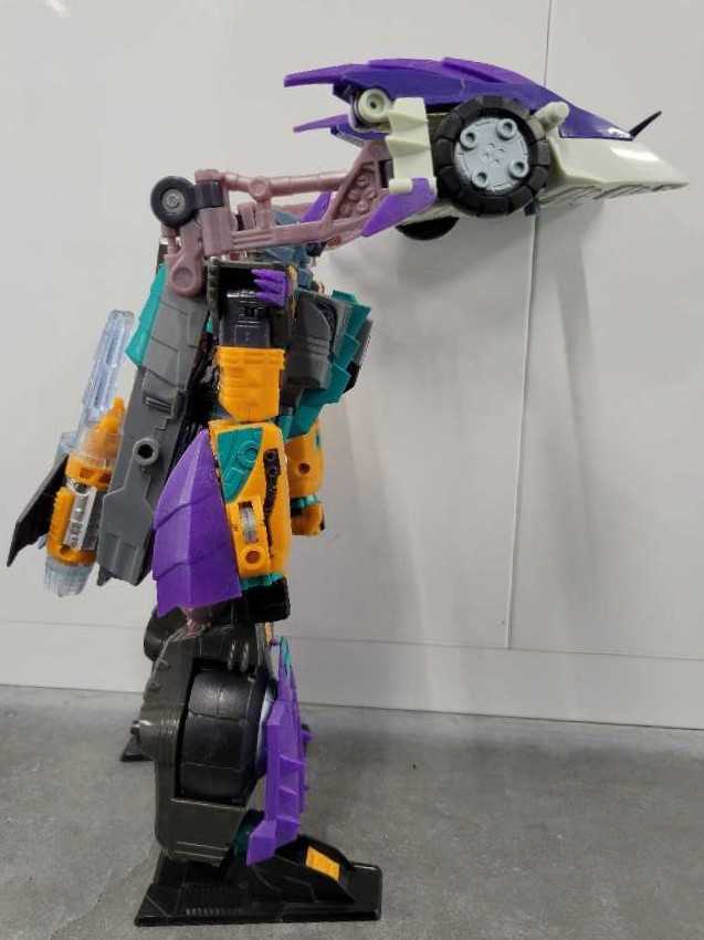 Megatron Leader 1st Robot Mode - Hasbro (Cybertron) action figure collectible - Main Image 3