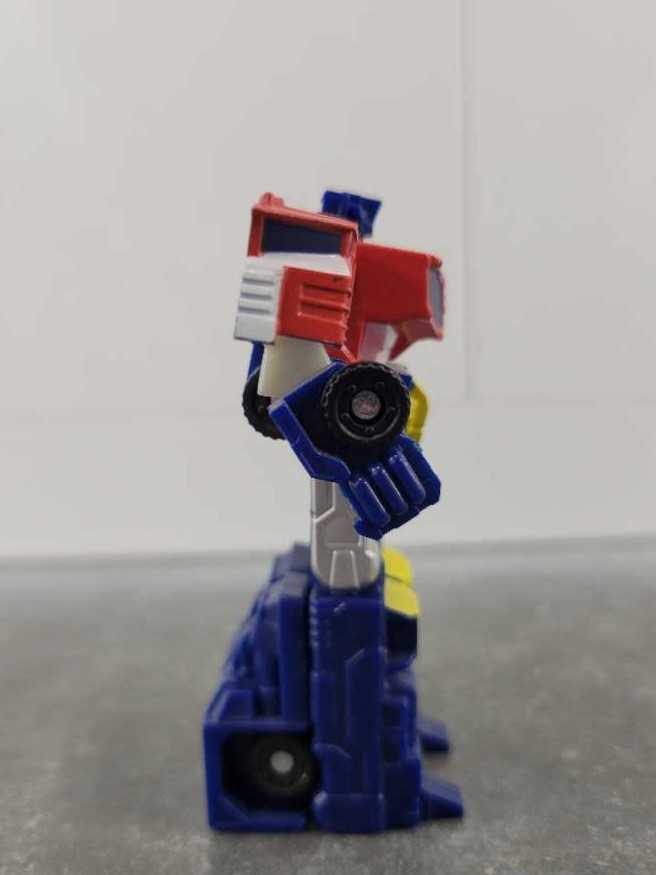 Optimus Prime Legends 4th Robot Mode - Hasbro (Cybertron) action figure collectible - Main Image 2