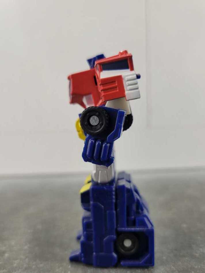 Optimus Prime Legends 4th Robot Mode - Hasbro (Cybertron) action figure collectible - Main Image 4