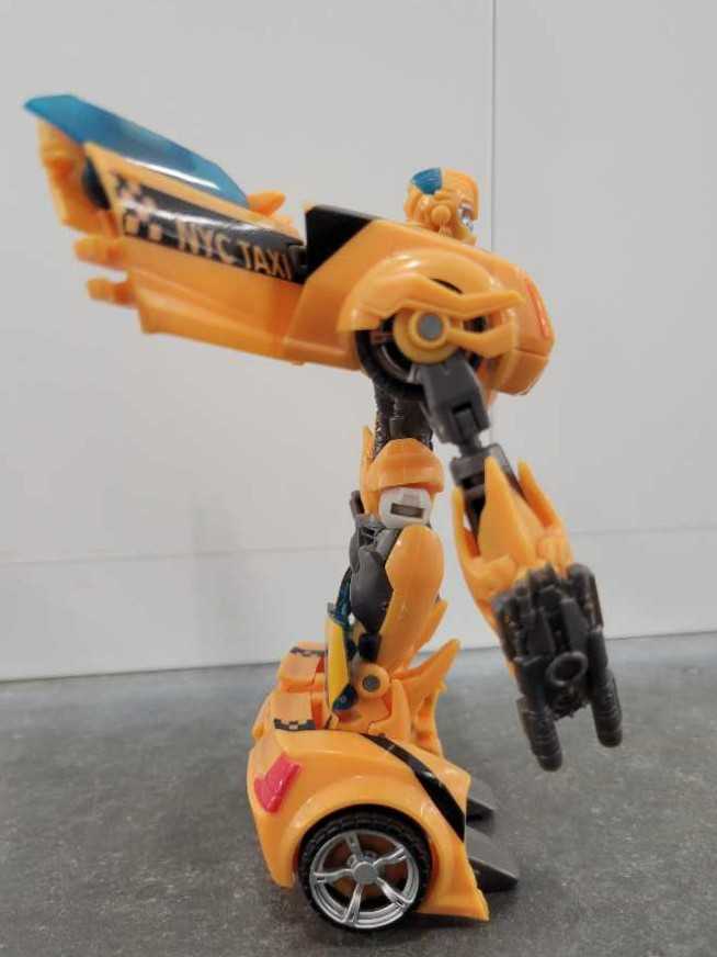 Bumblebee, Arcee, Jack Darby And Raf NYCC 2011 - Hasbro (Prime) action figure collectible - Main Image 3