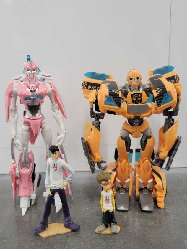 Bumblebee, Arcee, Jack Darby And Raf NYCC 2011 - Hasbro (Prime) action figure collectible - Main Image 4