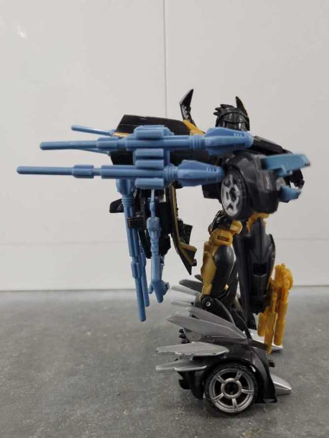 Bumblebee Night Shadow - Hasbro (Prime Beast Hunters) action figure collectible - Main Image 3