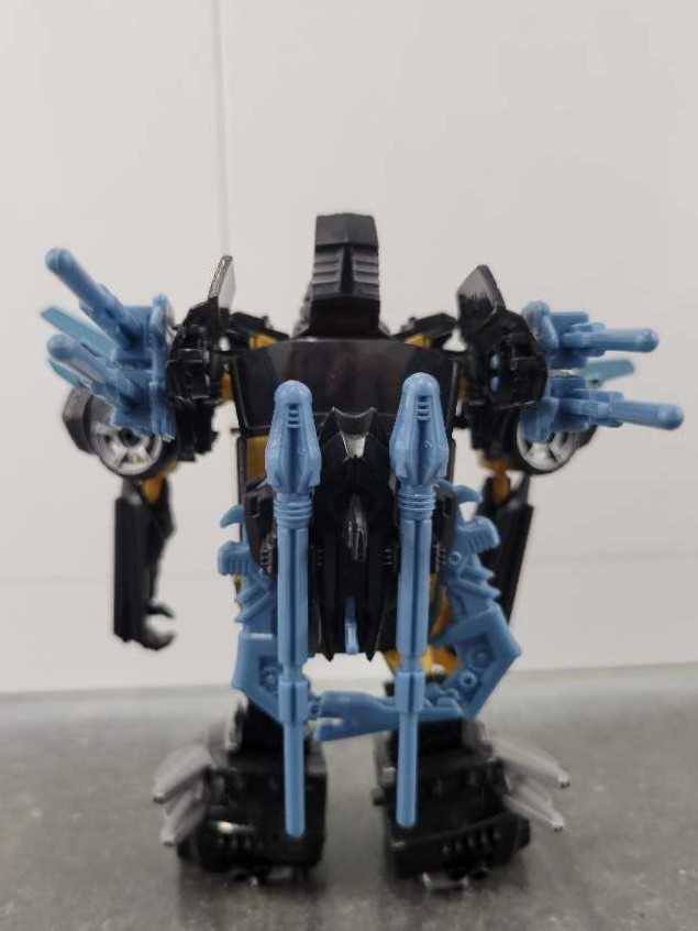 Bumblebee Night Shadow - Hasbro (Prime Beast Hunters) action figure collectible - Main Image 4