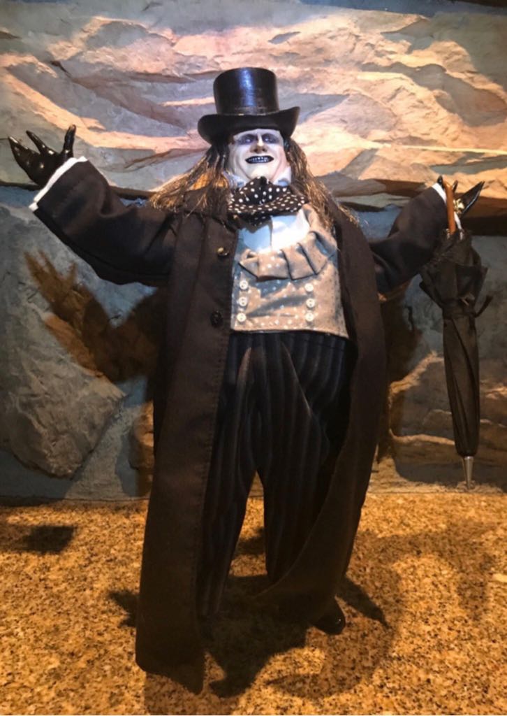 Penguin - Custom (DC) action figure collectible - Main Image 2