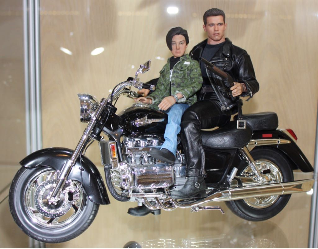 Honda Valkyrie Motorcycle - ZZZ (Xx Accessory) action figure collectible - Main Image 2