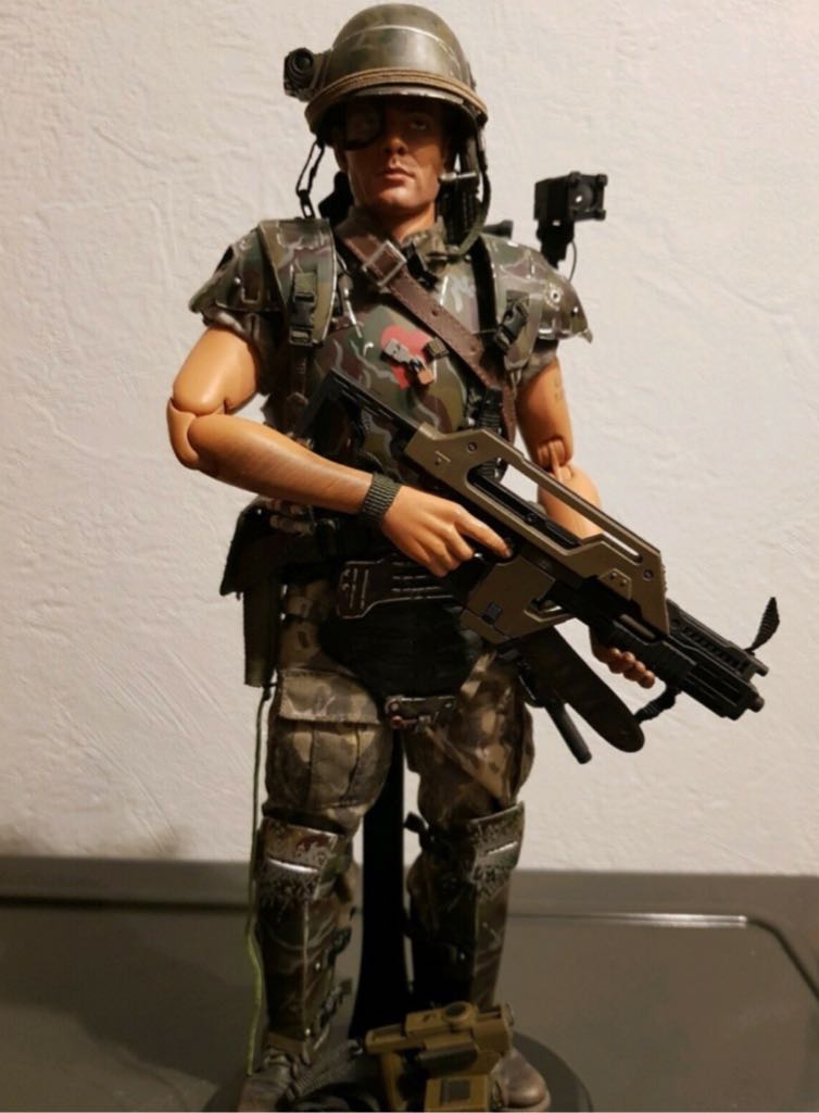 Dwayne Hicks - Custom (Movie Favourites) action figure collectible - Main Image 2