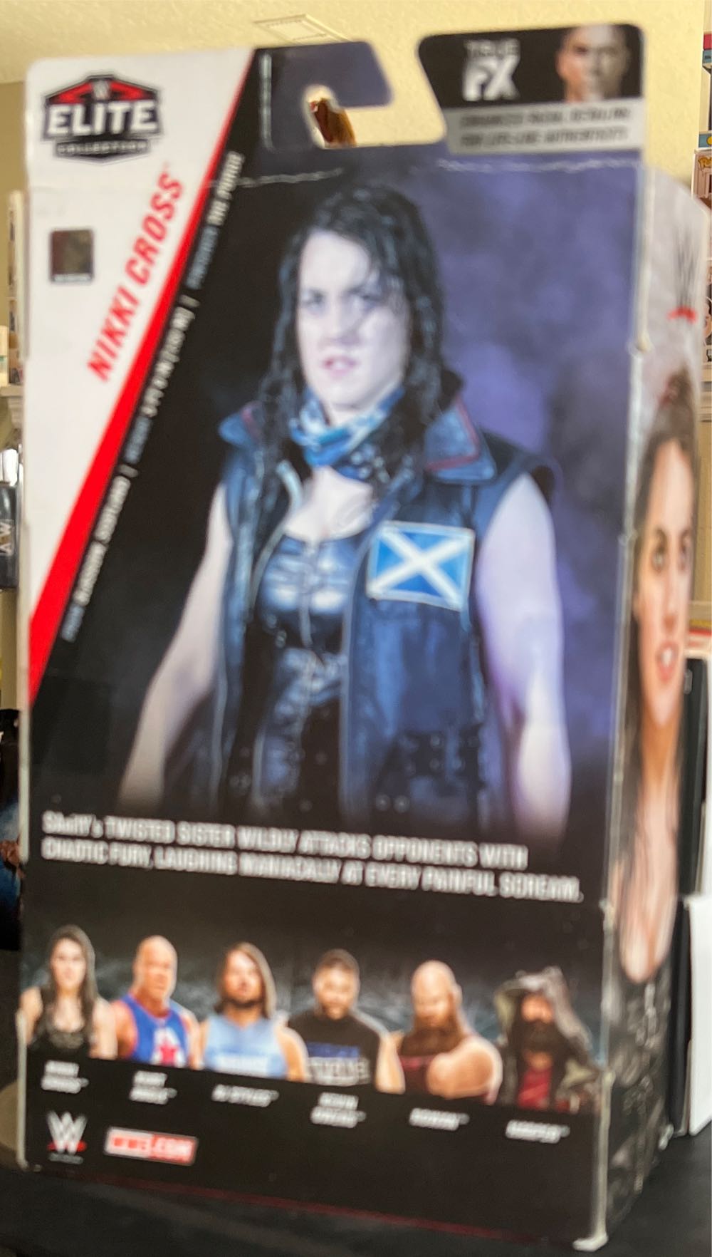 Nikki Cross - Mattel Wwe (WWE) action figure collectible - Main Image 2