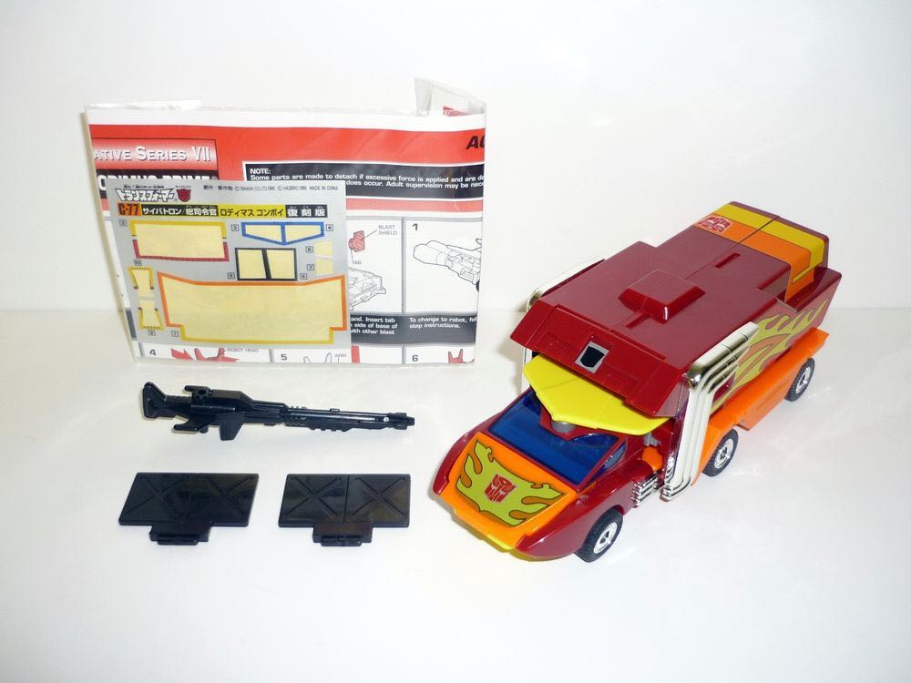 Rodimus Prime: Commemerative Series - Hasbro/Takara (Generation 1) action figure collectible - Main Image 2