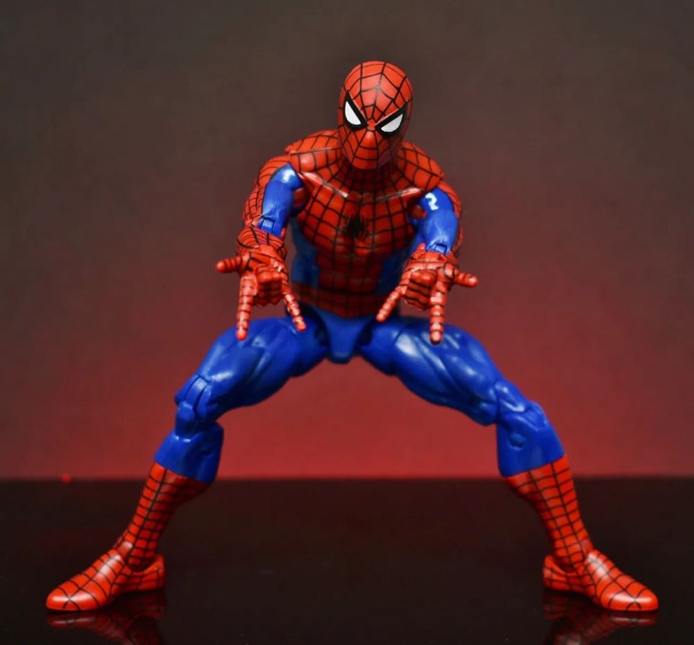 Spider-Man: Spider-Man (Retro) - Hasbro (Marvel Legends) action figure collectible - Main Image 3