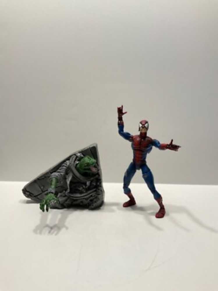 Toybiz Spider-man Classics Series II Spider-man With Lizard Display Stand - Toy Biz (Spider-man Classics) action figure collectible [Barcode 035112470922] - Main Image 4
