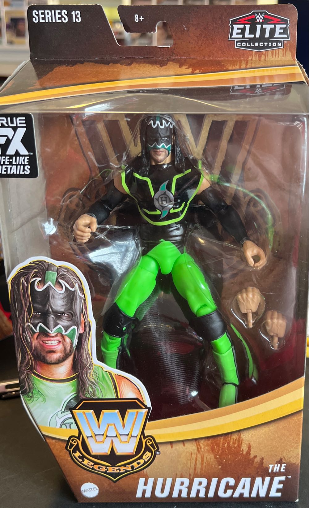 Batman: Black & White Batman Statue by Alex Ross (4944/6000)