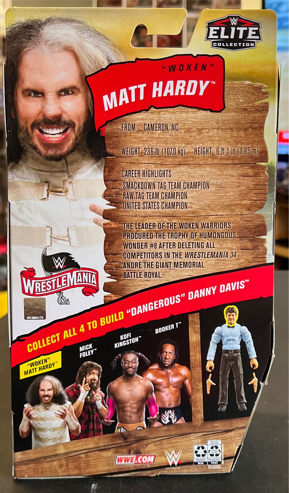 Matt Hardy - WM34 - Mattel (WWE Elite Wrestlemania 36 - 2020) action figure collectible - Main Image 2