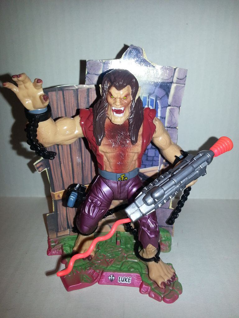 Monster Force: Luke Talbot - The Wolfman - Playmates (Striking At The Heart Of Evil) action figure collectible - Main Image 1