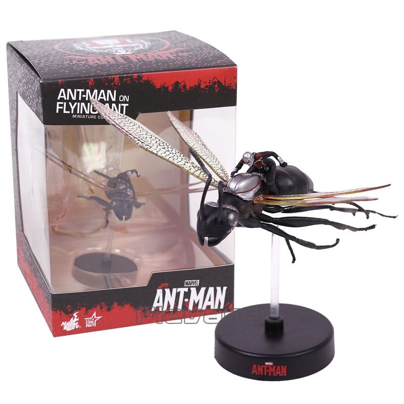 Marvel: Ant-Man - Ant-Man On Flying Ant - Hot Toys (Miniature Collectible) action figure collectible - Main Image 2