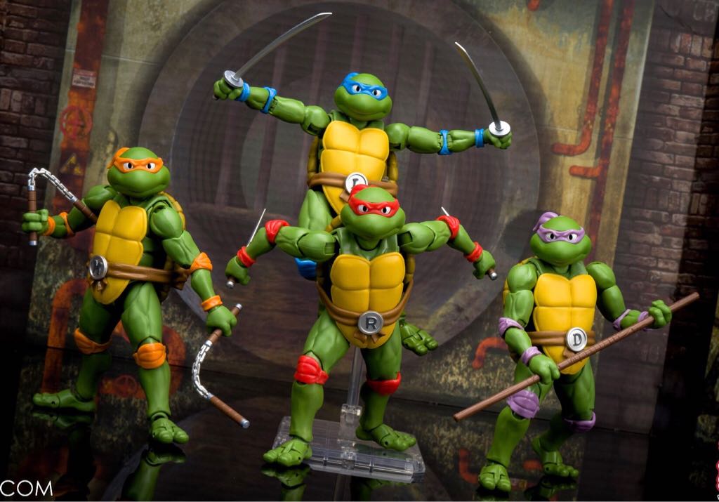S.H.Figuarts: Teenage Mutant Ninja Turtles - Leonardo - Bandai Tamashii (Simple Style & Heroic Action.) action figure collectible - Main Image 2