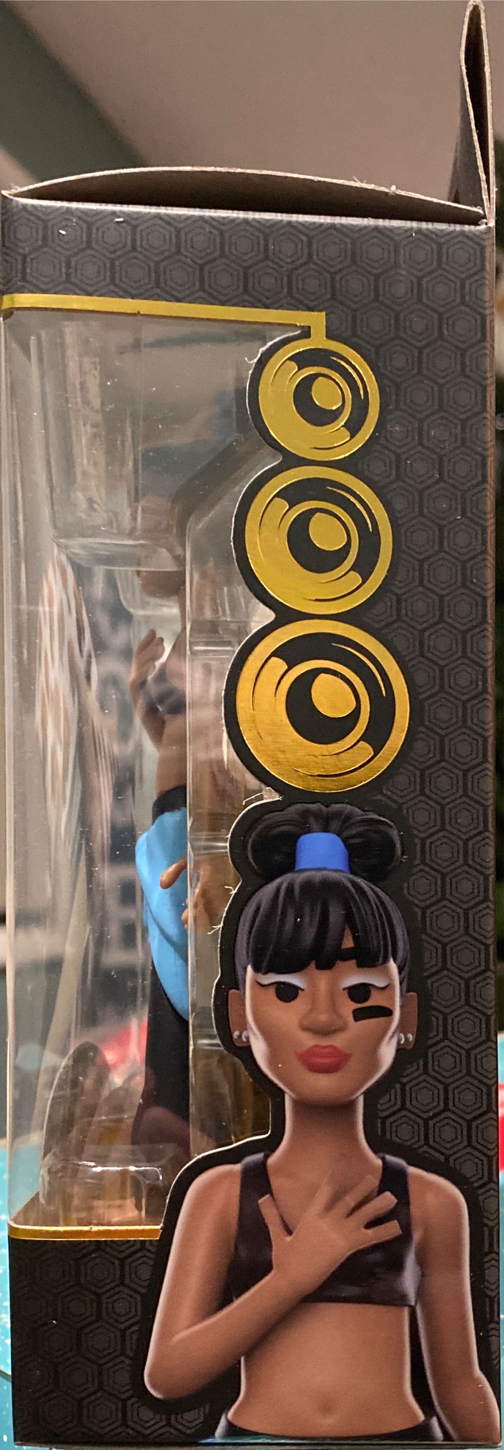 Gold TLC LEFT EYE Premium Vinyl Figure  action figure collectible [Barcode 16051561] - Main Image 2