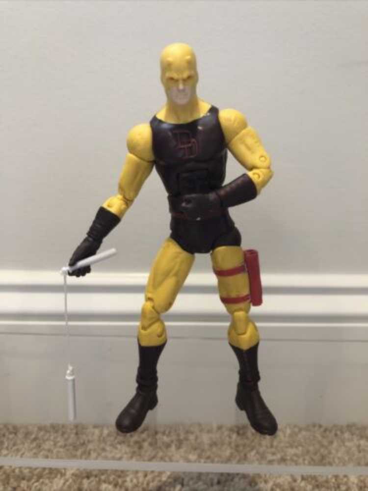 Marvel Legends Icons Daredevil Yellow Variant  action figure collectible [Barcode 653569253563] - Main Image 4