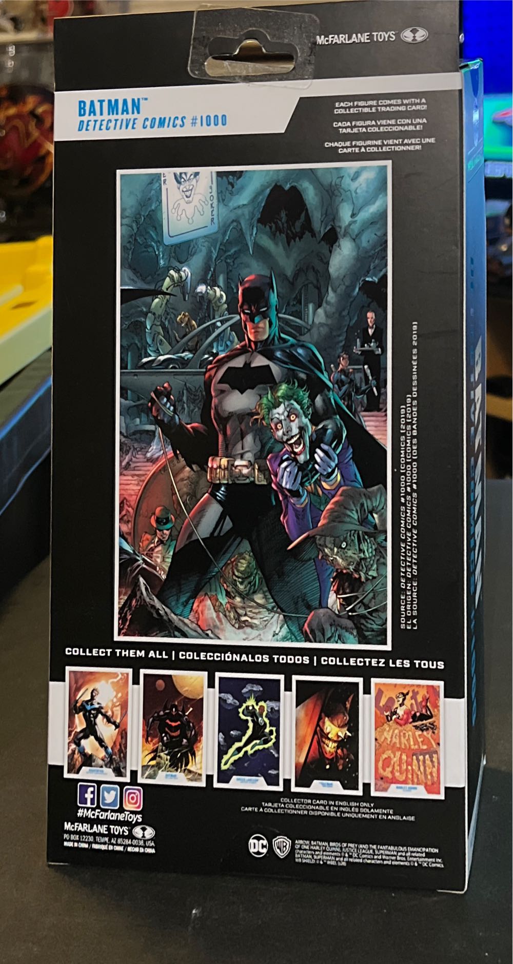 DC Multiverse Batman (Blue Variant) - McFarlane Toys / DC Multiverse (DC) action figure collectible - Main Image 2