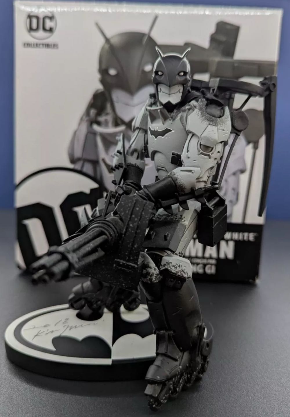 Batman Black & White: Batman by Kim Jung Gi - DC Collectibles action figure collectible [Barcode 761941345482] - Main Image 3