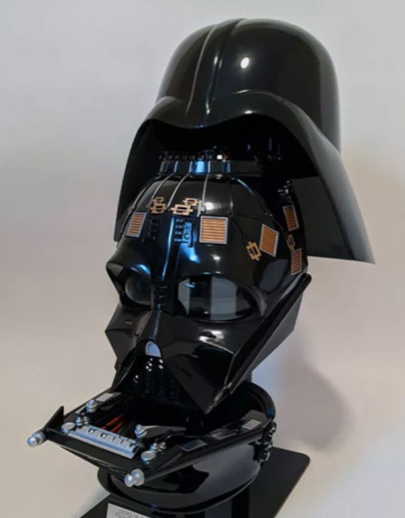 Darth Vader Helmet  (The Black Series Helmet) action figure collectible - Main Image 2