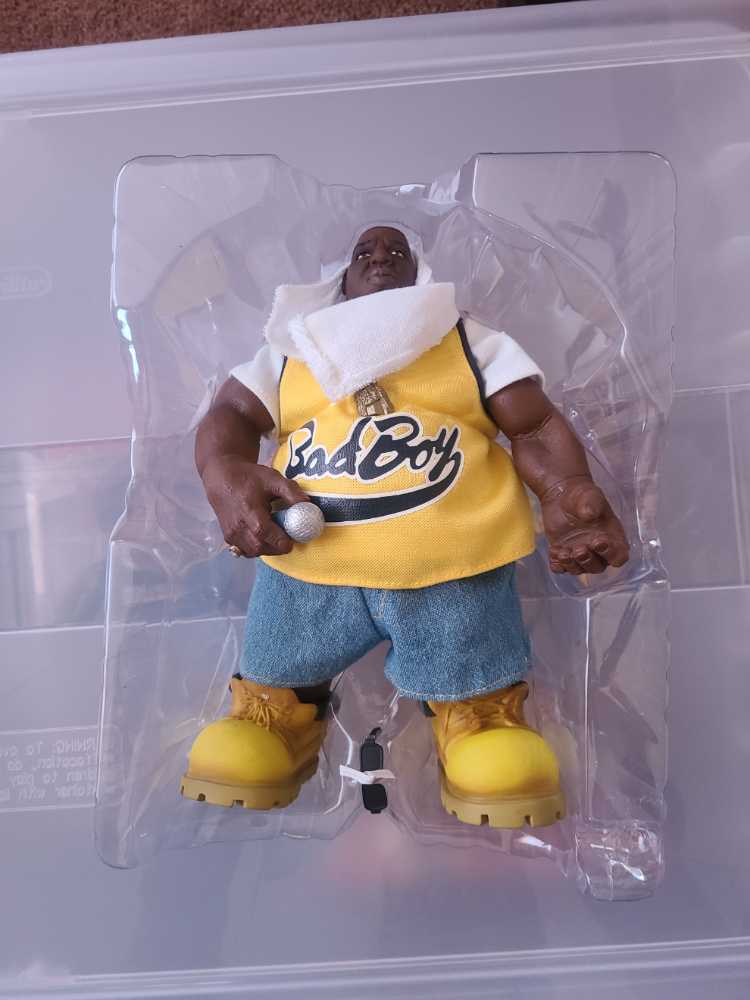 Mezco NYCC 2008 EXCLUSIVE Notorious B.I.G. - Mezco action figure collectible [Barcode 696198334357] - Main Image 3