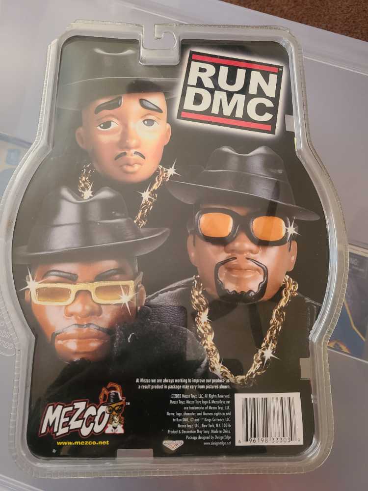 Mezco Jam Master Jay - Mezco action figure collectible [Barcode 696198333039] - Main Image 2