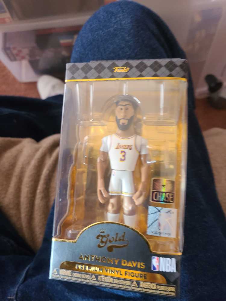 Funko Pop! Gold: Lakers Anthony Davis 5” With Chase Syles May Vary  action figure collectible [Barcode 889698572927] - Main Image 2