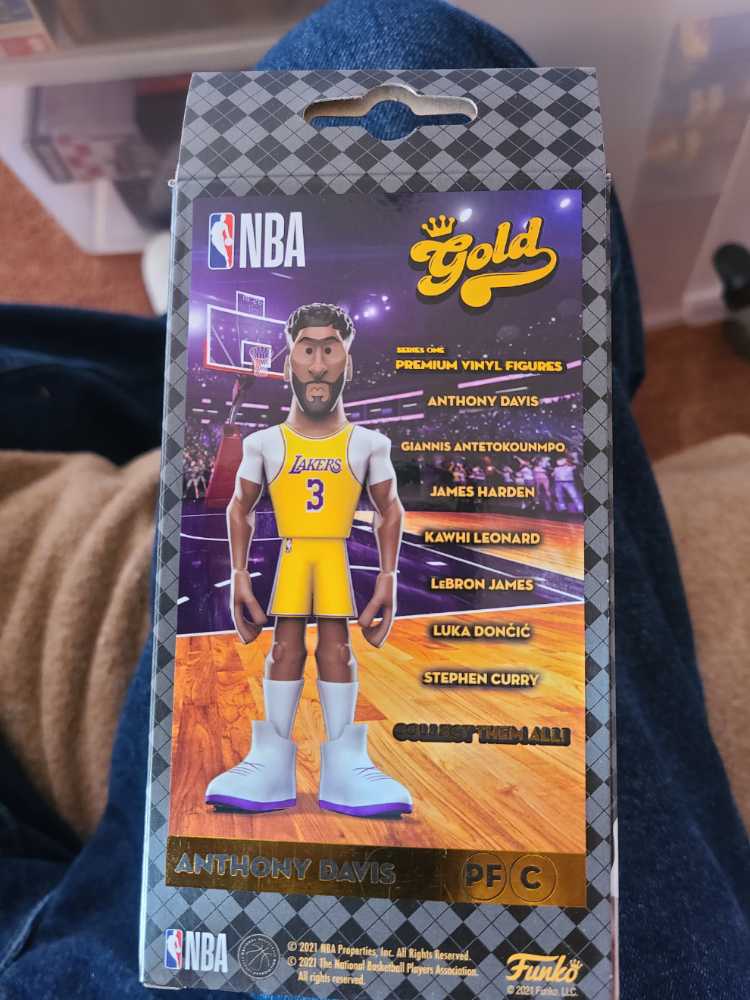 Funko Pop! Gold: Lakers Anthony Davis 5” With Chase Syles May Vary  action figure collectible [Barcode 889698572927] - Main Image 3