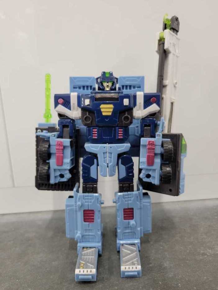 Mudflap - Hasbro (Cybertron) action figure collectible - Main Image 2