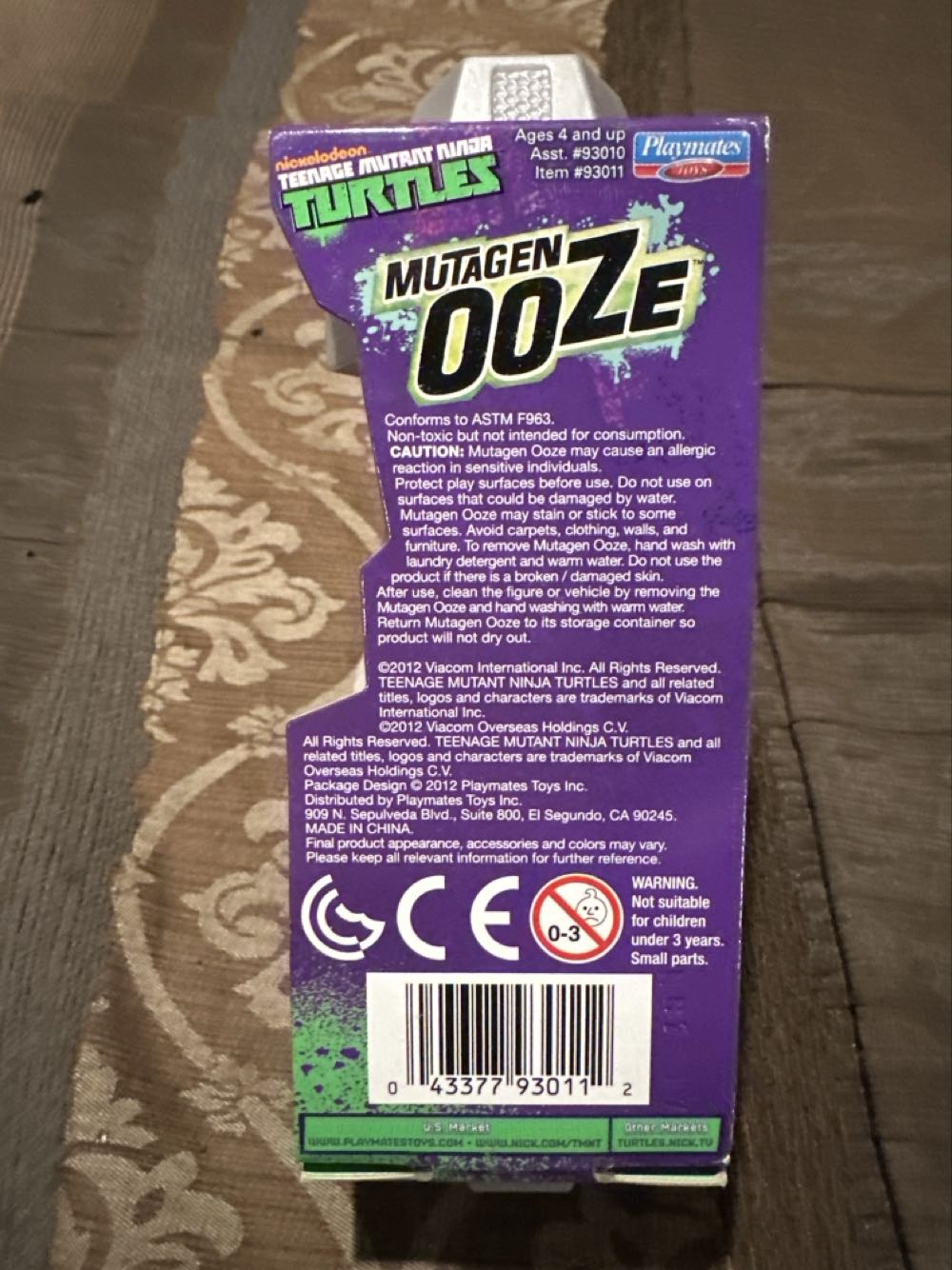 Mutagen Ooze - Playmates (Teenage Mutant Ninja Turtles) action figure collectible [Barcode 043377930112] - Main Image 2