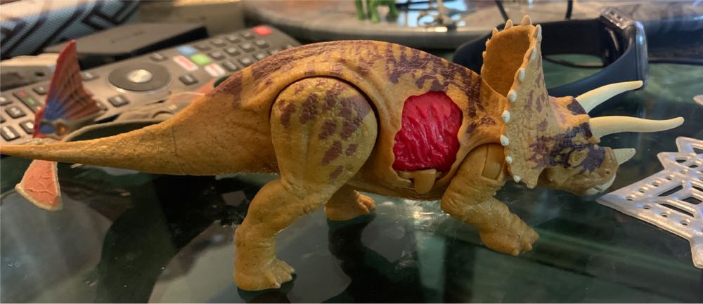 Triceratops - Mattel (JW Primal Attack) action figure collectible - Main Image 3