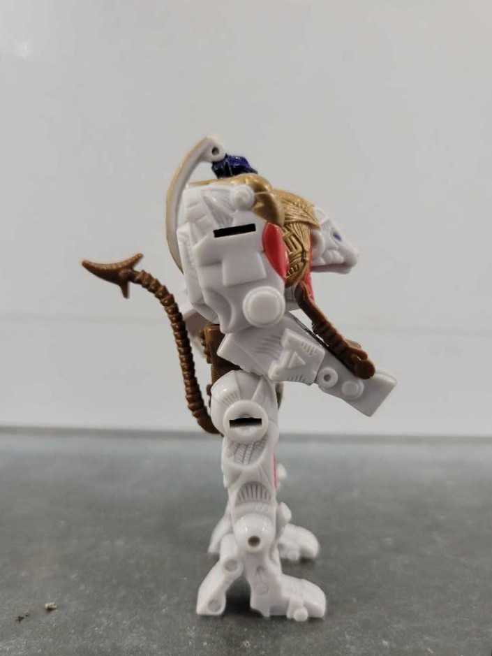 Leo Prime Legends 1st - Hasbro (Classics) action figure collectible - Main Image 2