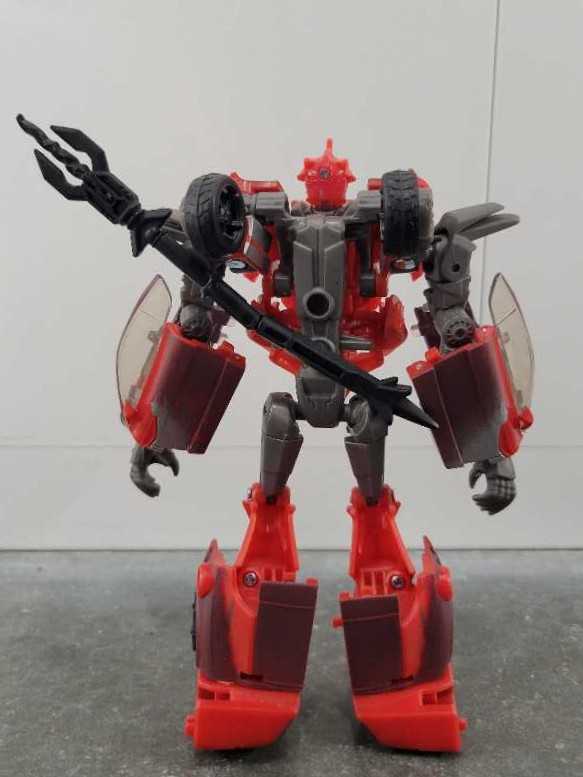 Knock Out Robot Mode - Hasbro (Prime) action figure collectible - Main Image 4