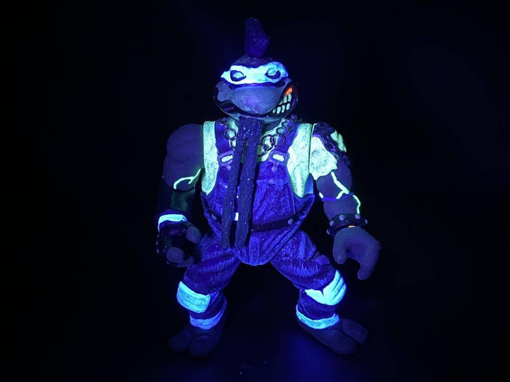 Leo Gray (Mudvayne) - Yuno Dyva (Teenage Mutant Ninja Turtles) action figure collectible - Main Image 2