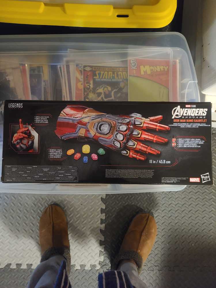 Marvel Legends Replica Series Avengers Endgame Iron Man Nano Gauntlet   action figure collectible [Barcode 1020983842038] - Main Image 2