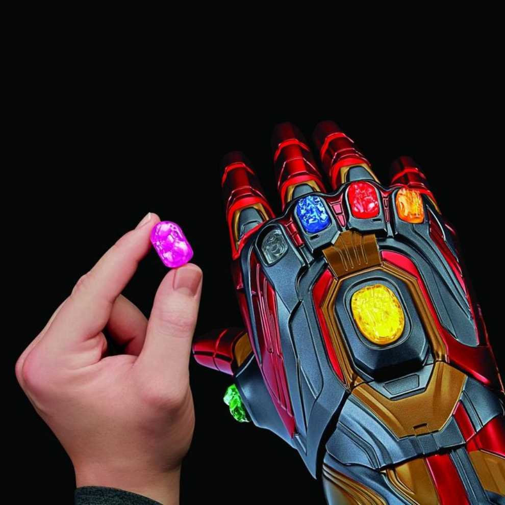 Marvel Legends Replica Series Avengers Endgame Iron Man Nano Gauntlet   action figure collectible [Barcode 1020983842038] - Main Image 4