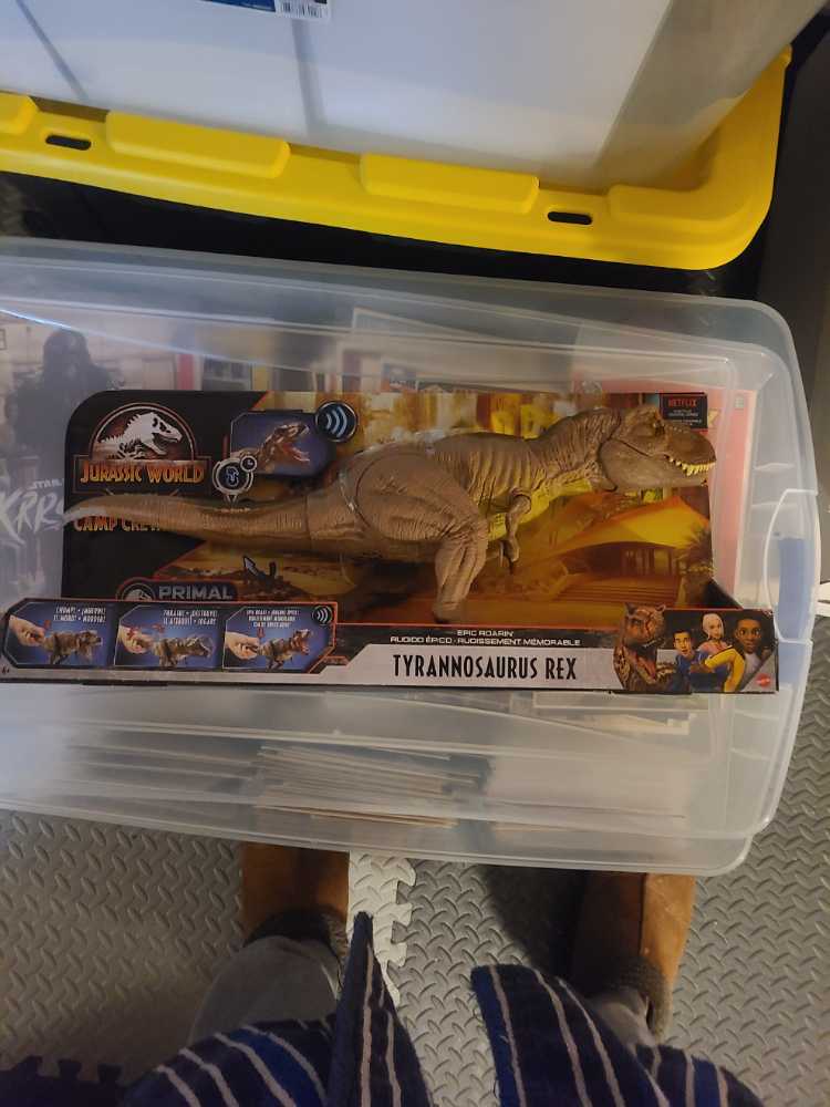 Mattel Jurassic World Camp Cretaceous Epic Roarin’ Tyrannosaurus Rex Large Action Figure Primal Attack Feature Sound Realistic Shaking Movable Joints; Ages 4 Years & Up  action figure collectible [Barcode 887961817577] - Main Image 2