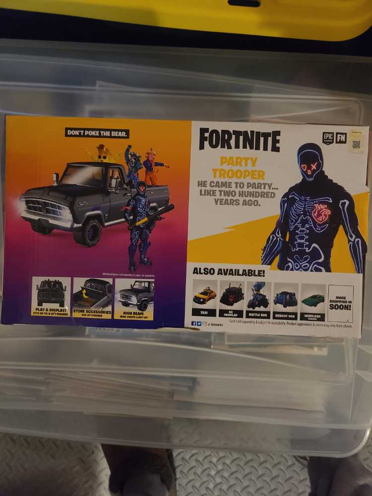 Fortnite: The Bear - Jazwares / Epic Games (Fortnite) action figure collectible [Barcode 191726427810] - Main Image 3