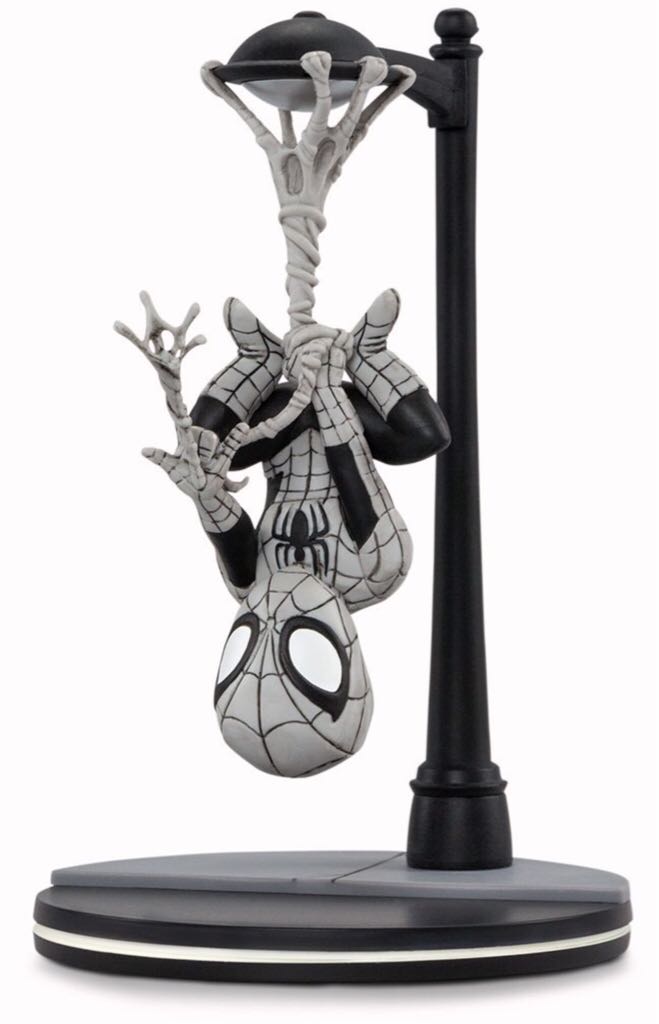 Hollywood Tower Hotel and Mickey Mouse (WDW 50)