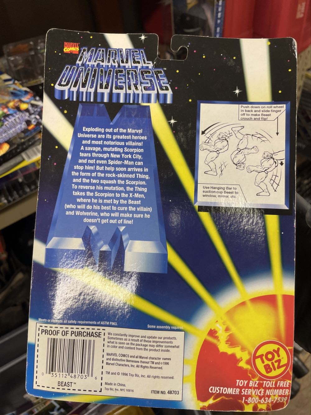 Beast Vintage Uncanny Toybiz 90s Marvel Universe  action figure collectible [Barcode 035112487036] - Main Image 3