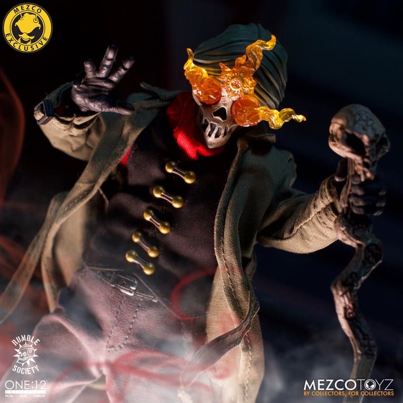 Mezco One:12 Collective Rumble Society: Atticus Doom [Necroverse Edition] - Mezco Toyz (One:12 Collective - Rumble Society) action figure collectible [Barcode 696198120950] - Main Image 2