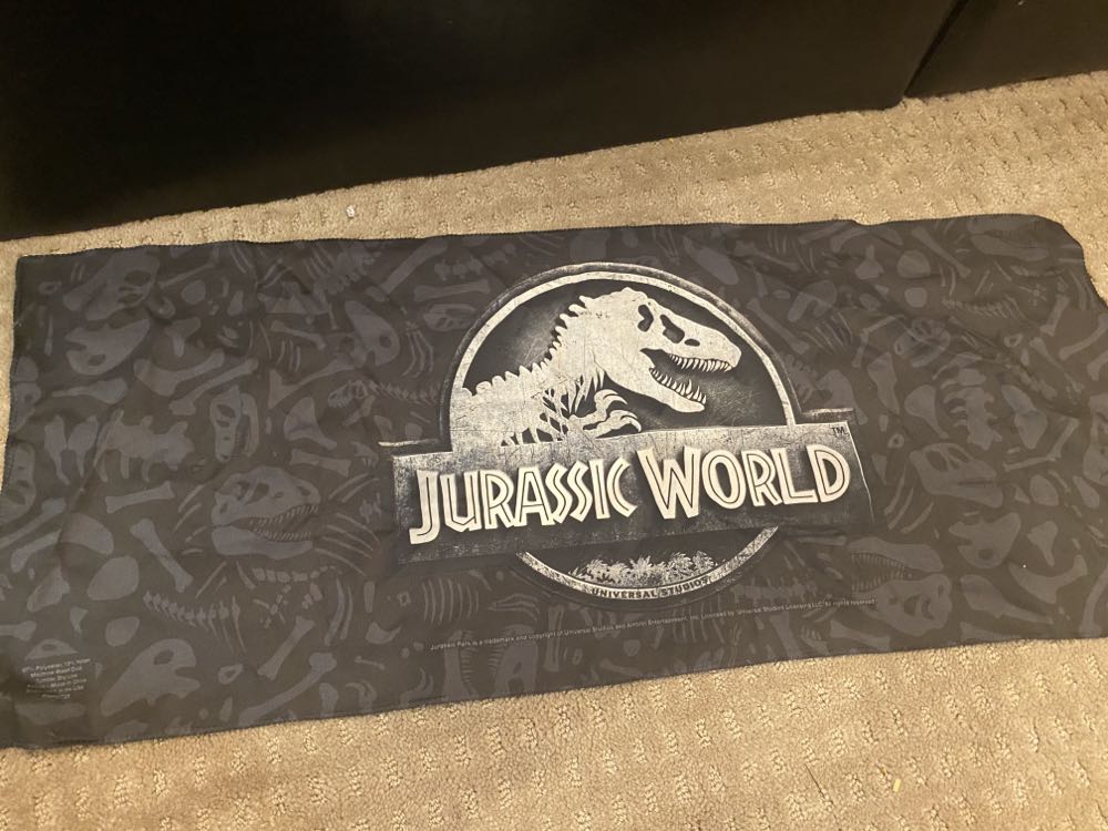 Jurassic World Instant Cooling Towel - Universal Studios (Jurassic World) action figure collectible [Barcode 400013316523] - Main Image 3