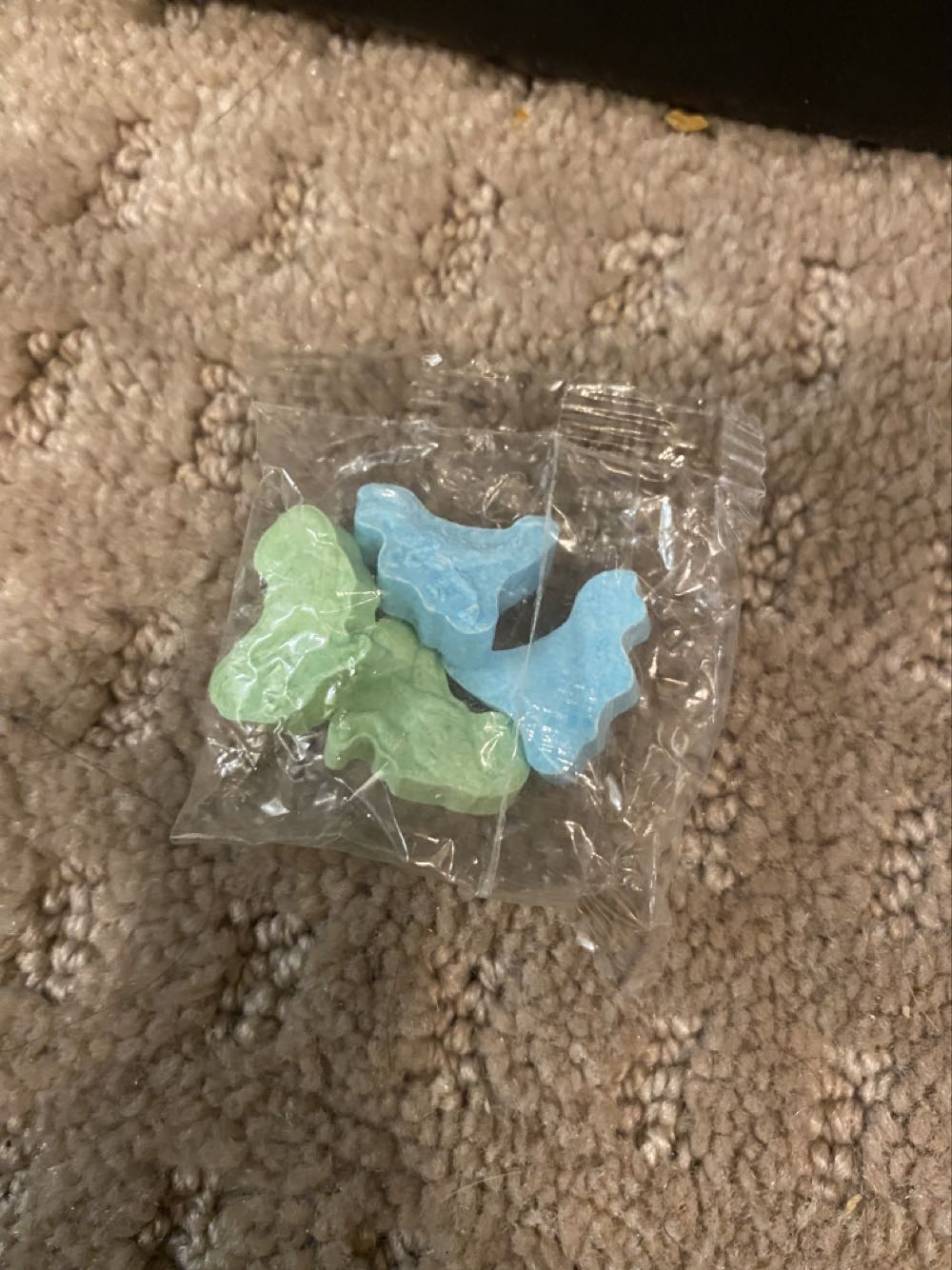 Dilophosaurus Candy Fan - Frankford Candy & Chocolate Co. (Jurassic World Fallen Kingdom) action figure collectible - Main Image 2