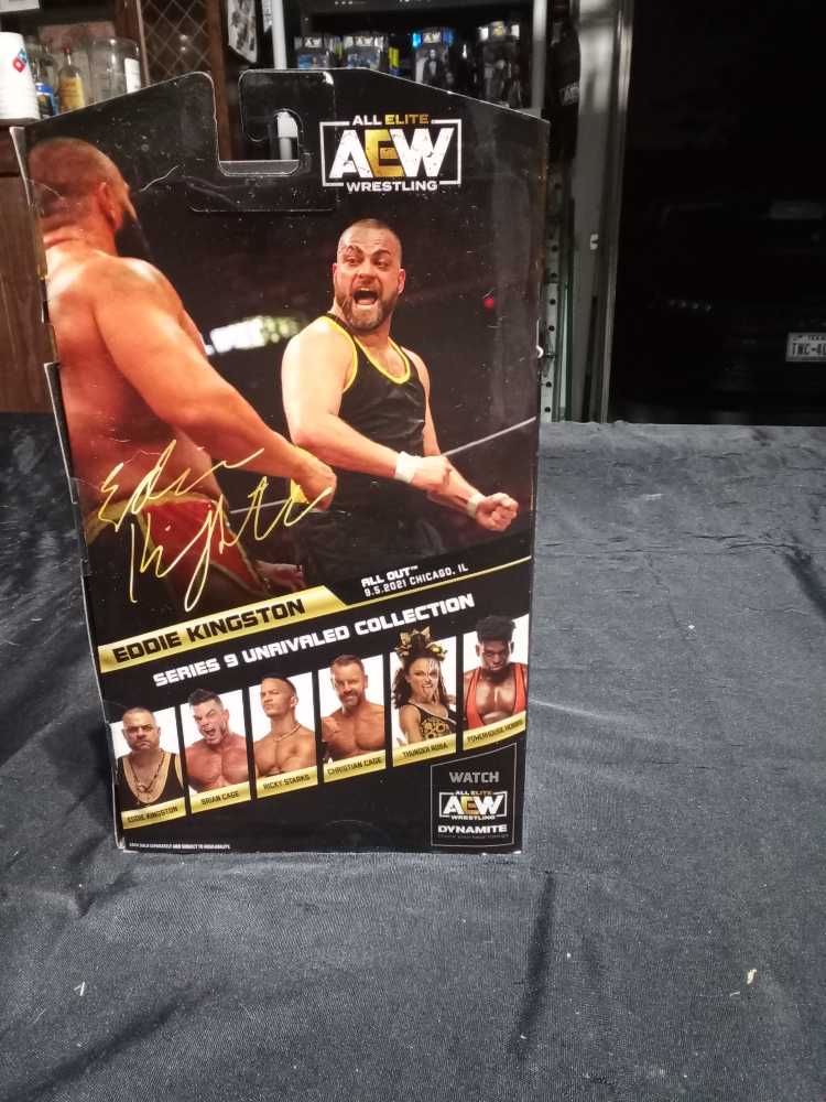 Eddie Kingston - City - Thugs (Thug) action figure collectible [Barcode 191726430865] - Main Image 2