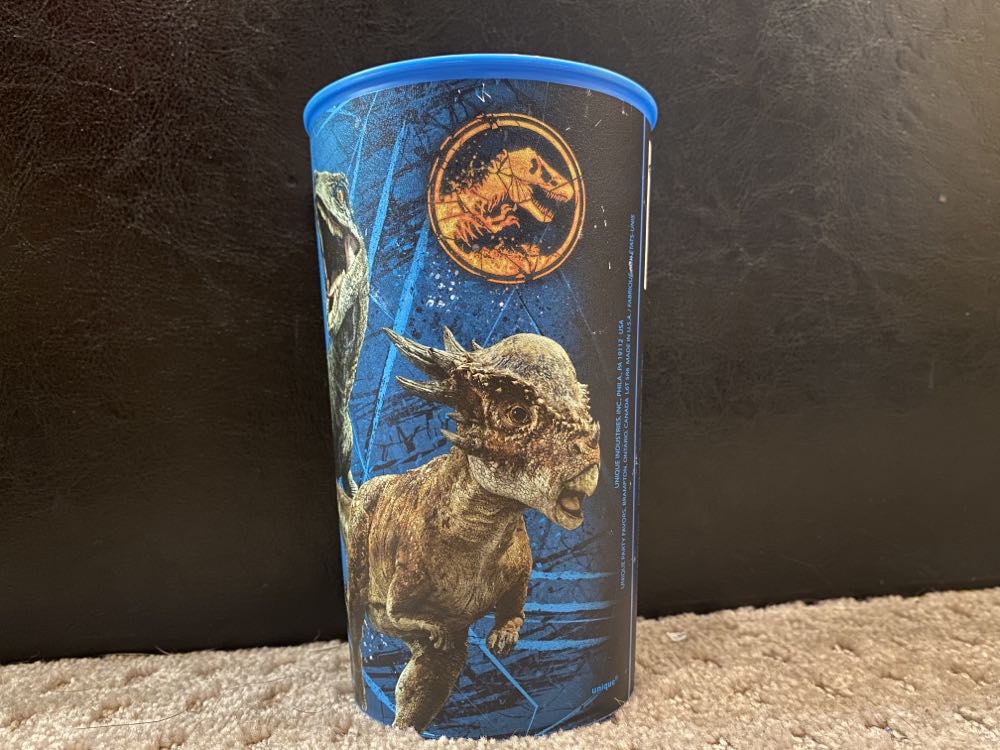 Jurassic World Fallen Kingdom Tall Cup - Unique Industries, Inc. (Jurassic World Fallen Kingdom) action figure collectible [Barcode 011179591596] - Main Image 3
